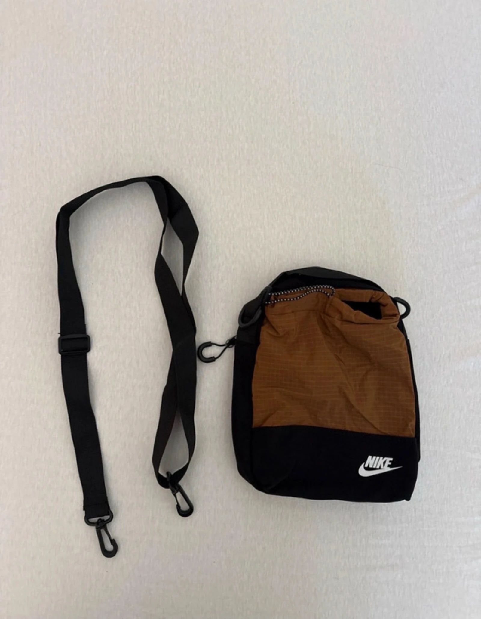 Bolsa pequena Nike 